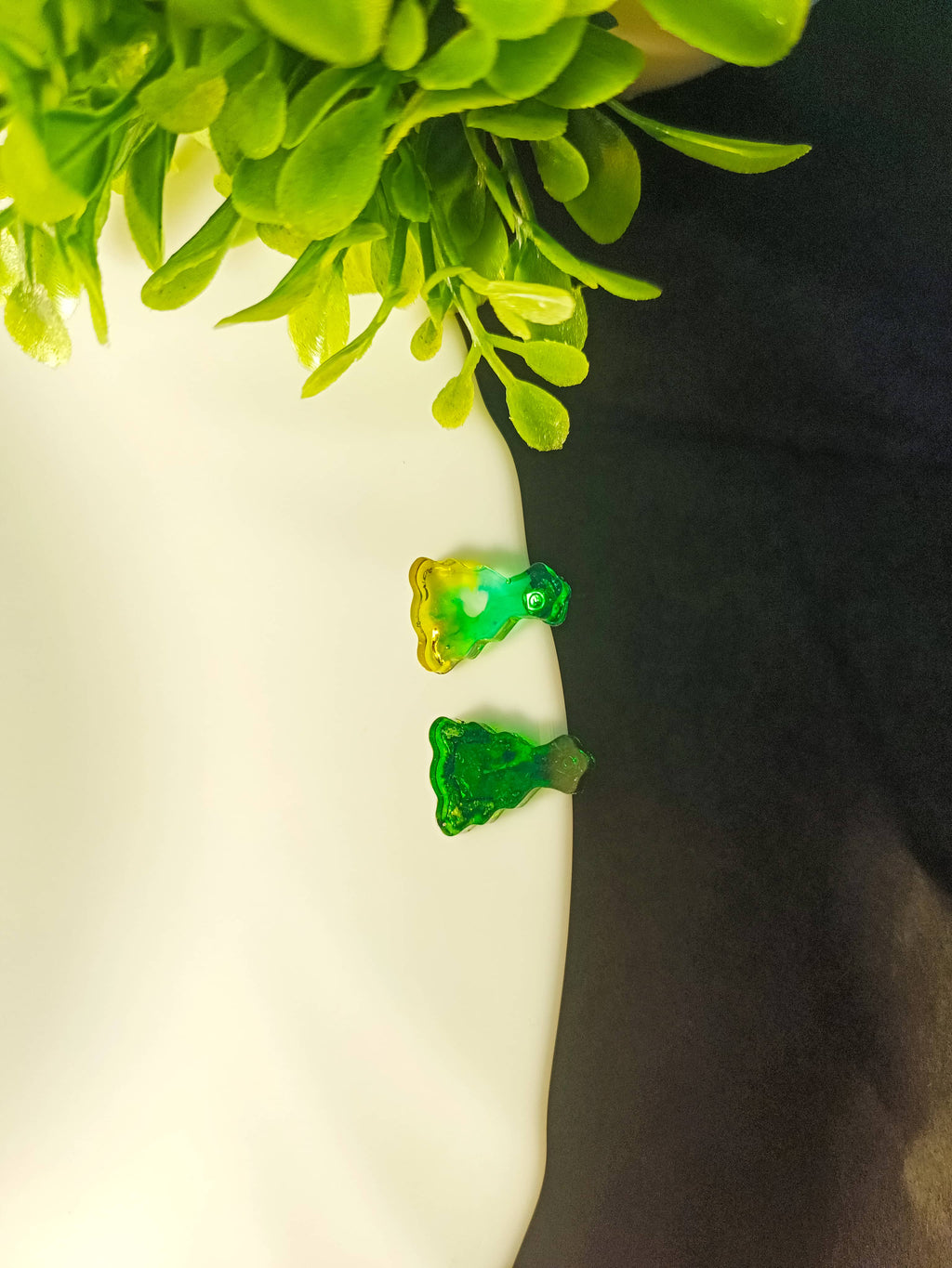 Green Christmas Tree Resin Studs