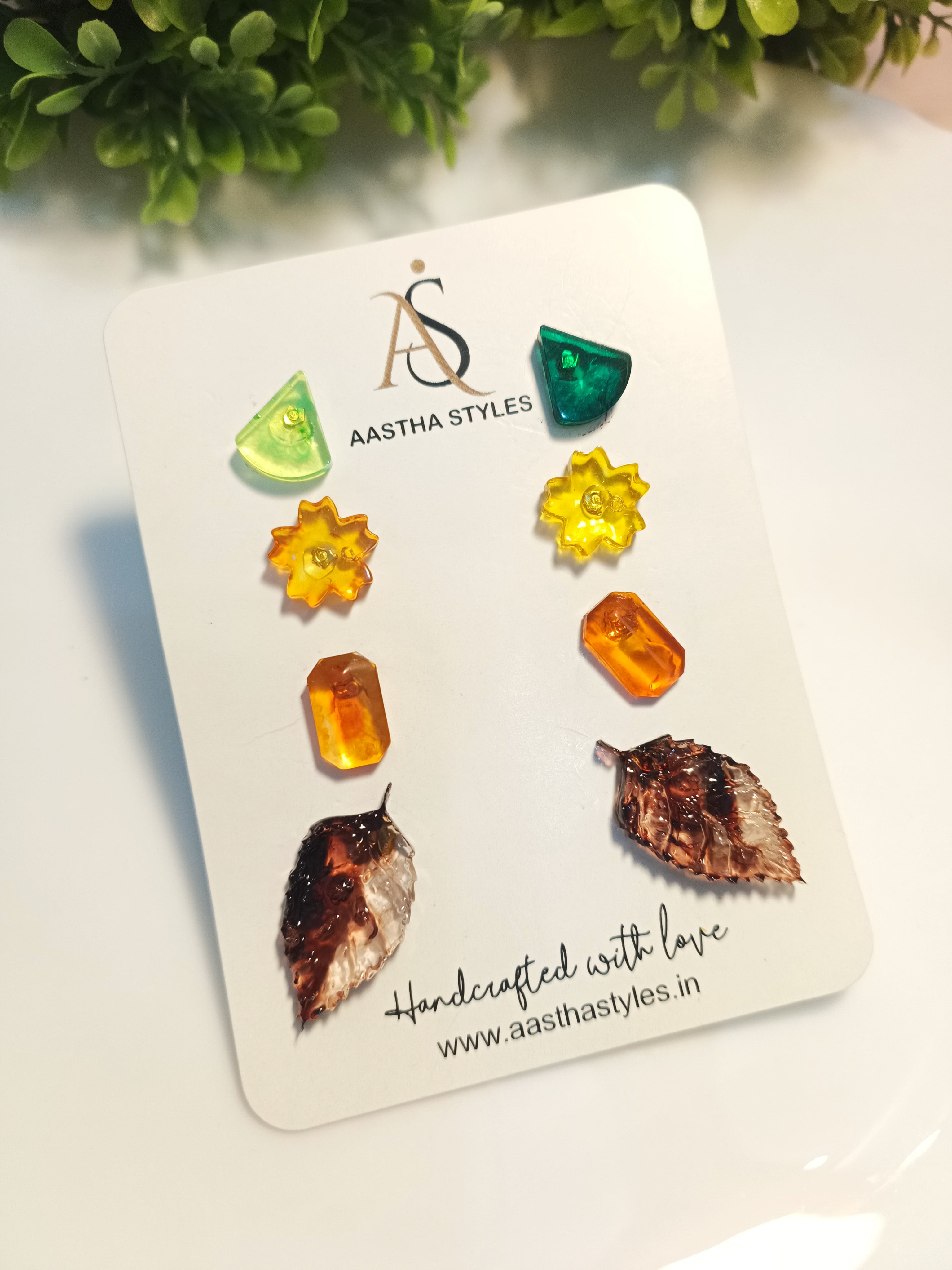 Nature Mix Resin Studs Set