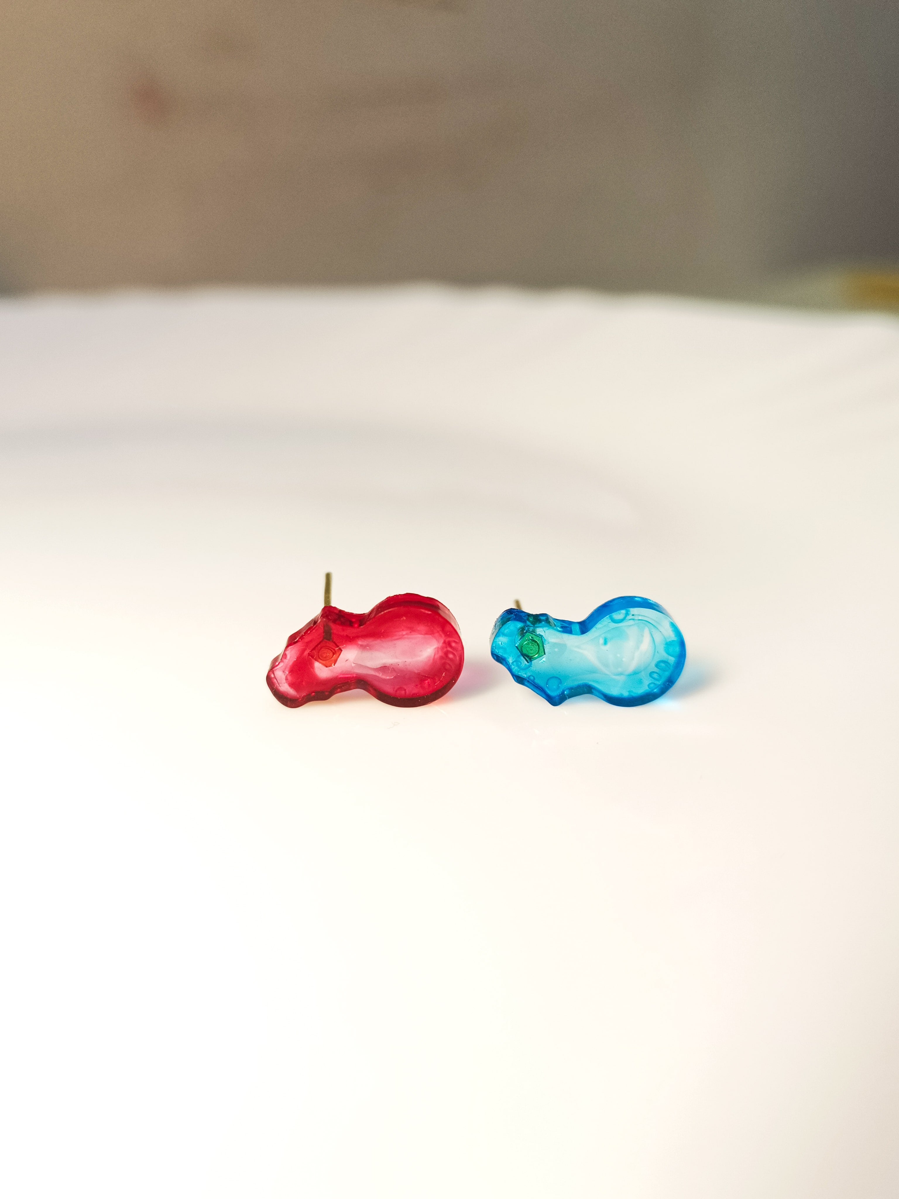 Color Splash Droplet Resin Studs