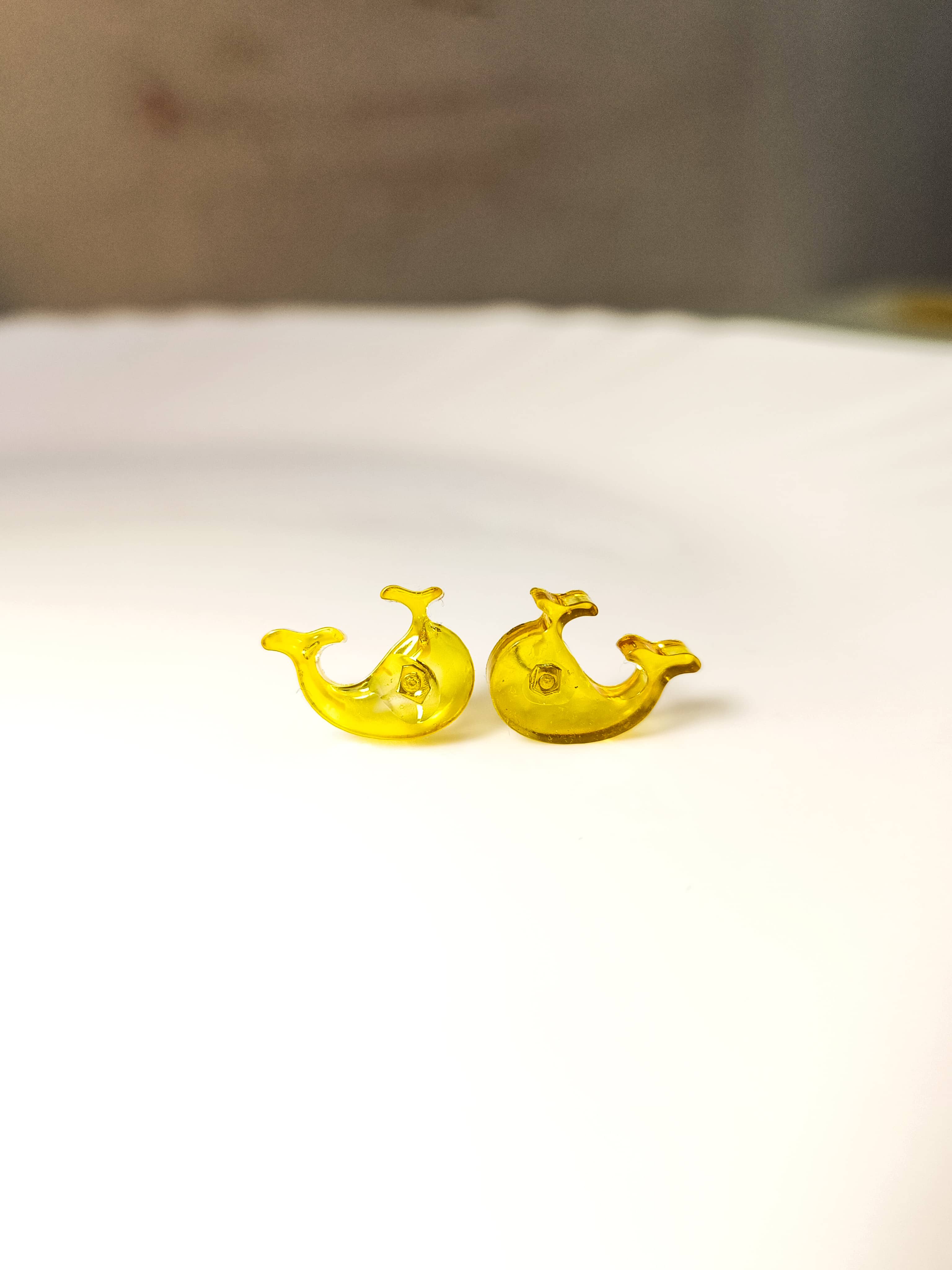 Sunny Swirl Resin Studs